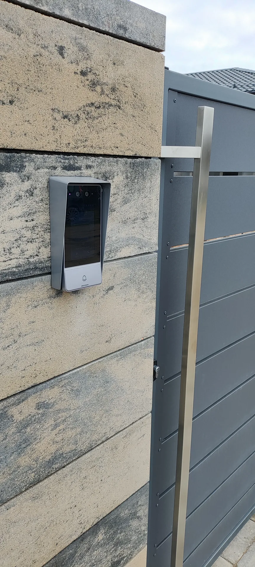 Установка IP-камеры на фасаде здания Бобруйск